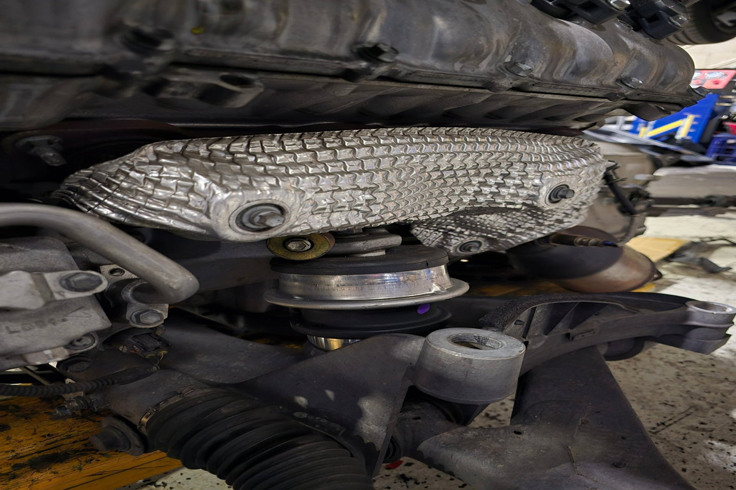 OEM Lexus Engine mounts for 2URGSE