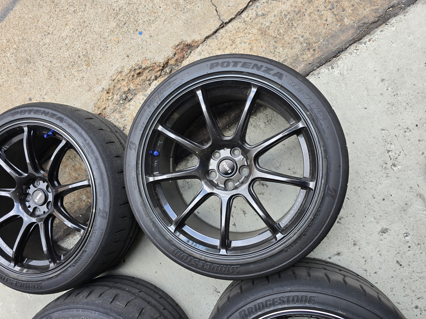 Toms Cross Speed Wheels 18 " + RE71RS