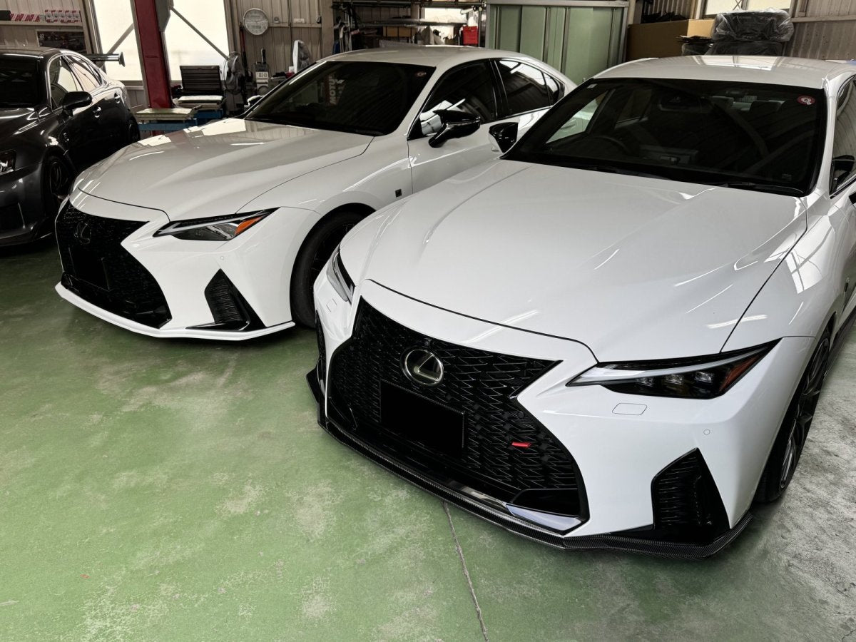 LEMs Dry carbon front spoiler for IS500