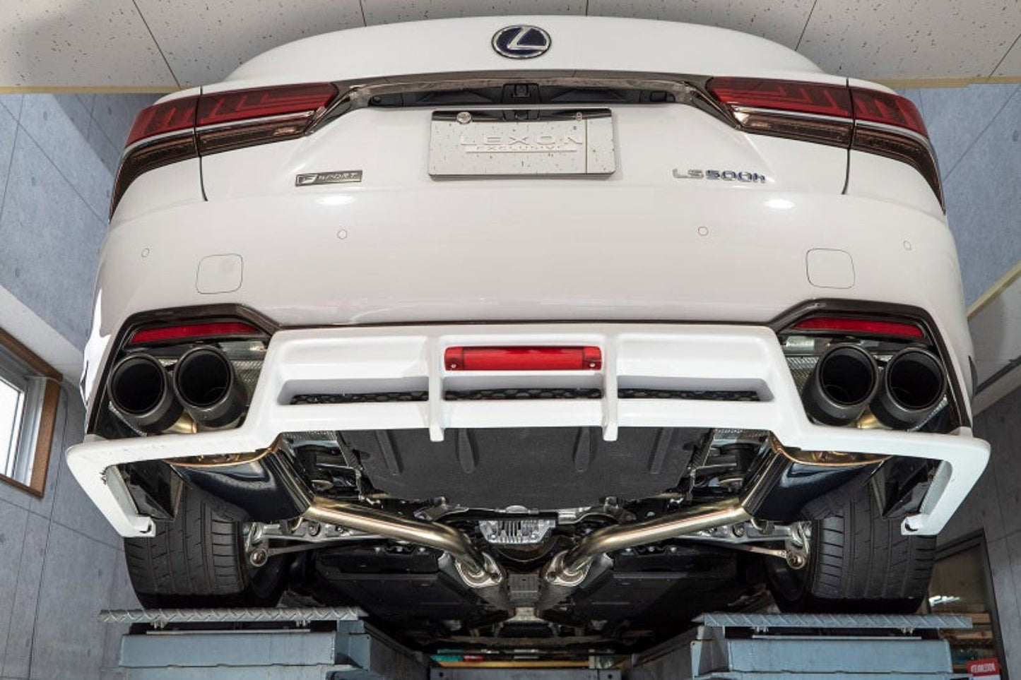 Lexon L:exhaust for Lexus LS