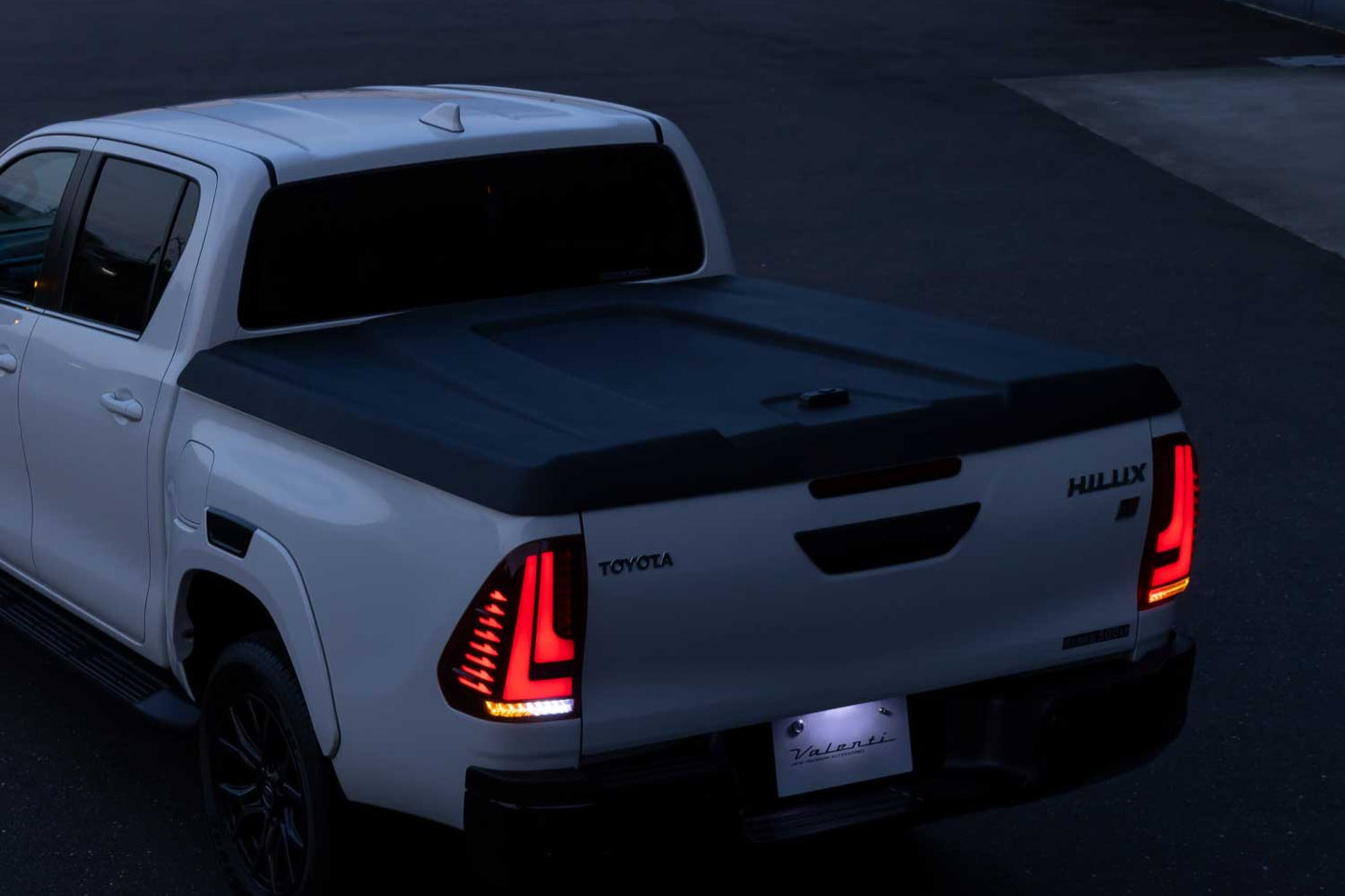 Valenti Jewel LED Tail Lamp REVO For Toyota Hilux