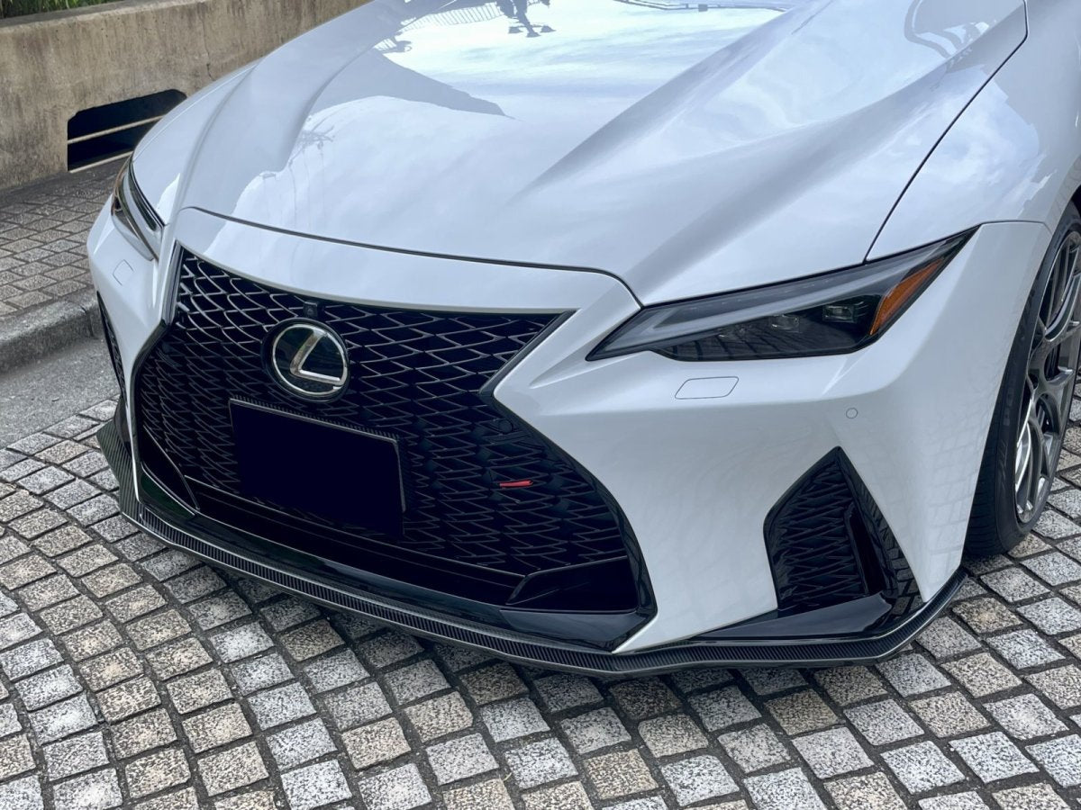 LEMs Dry carbon front spoiler for IS500