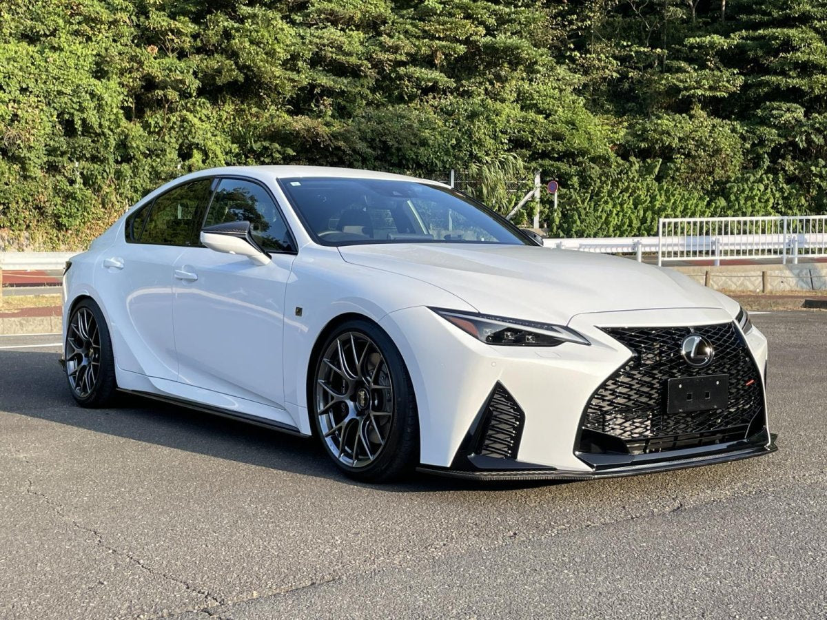 LEMs Dry carbon front spoiler for IS500